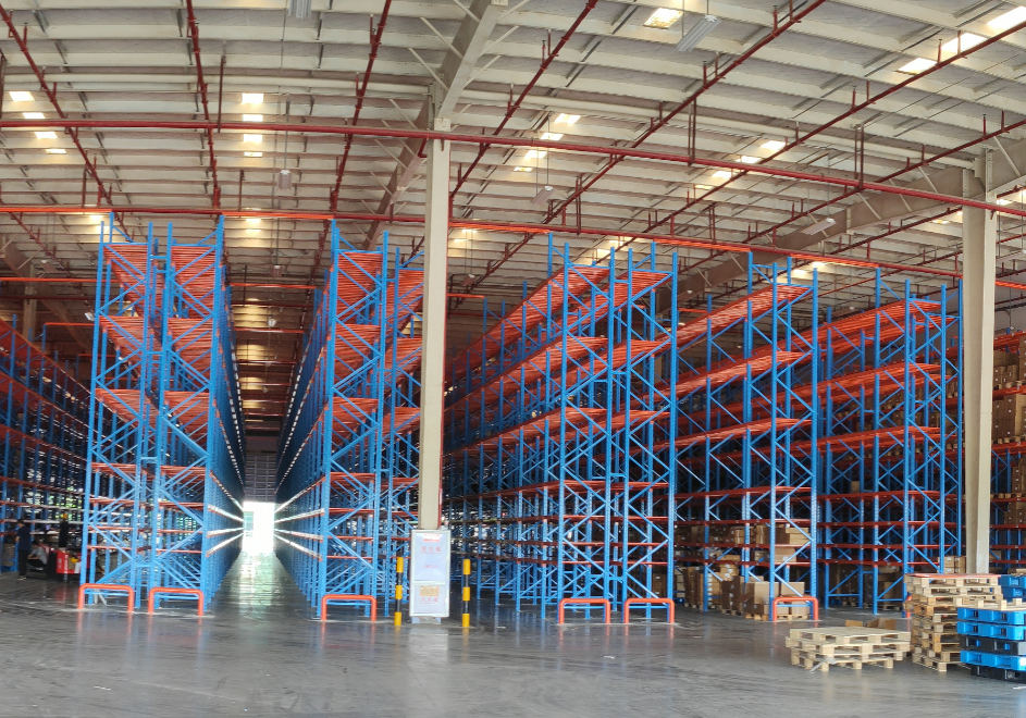 Why Are Wire Decks Essential for Warehouse Racks?